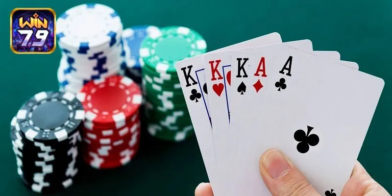 Đôi nét về tay bài cù lũ poker cực mạnh
